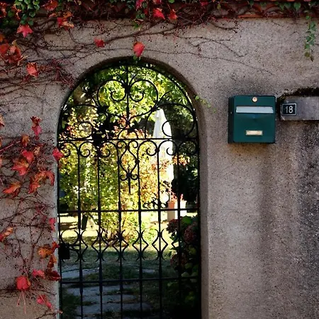Au Relais De Neche. B&B