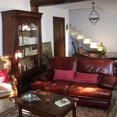Au Relais De Nèche. Couette-café Begues