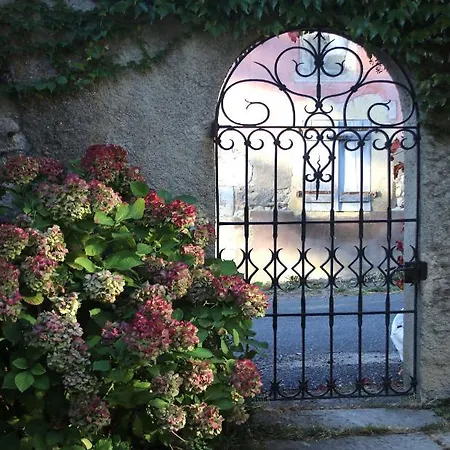 Au Relais De Nèche. Couette-café Begues