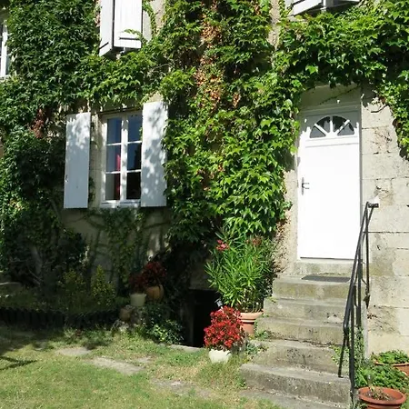 Au Relais De Neche. 3* Begues