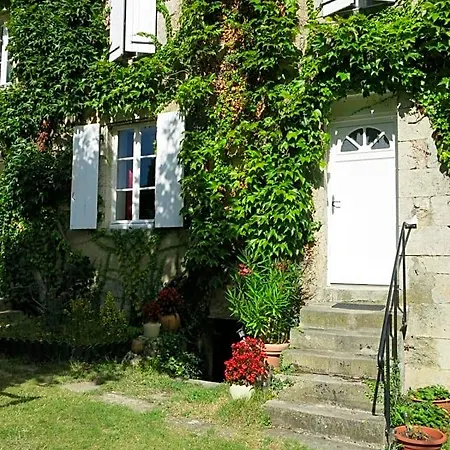 Au Relais De Neche. B&B Begues